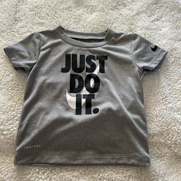 Nike Bundle Baby Boys Graphic T-Shirt Logo Top 24 Months Gray/ White - Picture 4 of 8